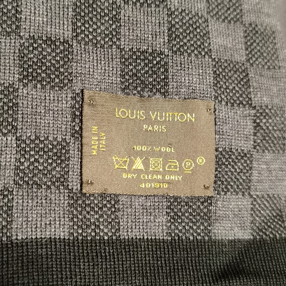 Authentic Louis Vuitton M74200 Damier Graphic - Picture 3 of 3